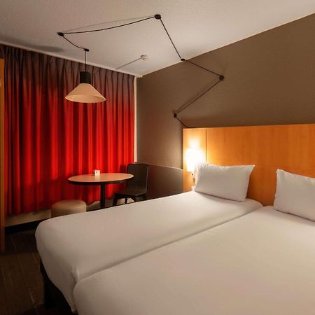 Ibis Cergy Pontoise Le Port Hotel Exterior foto