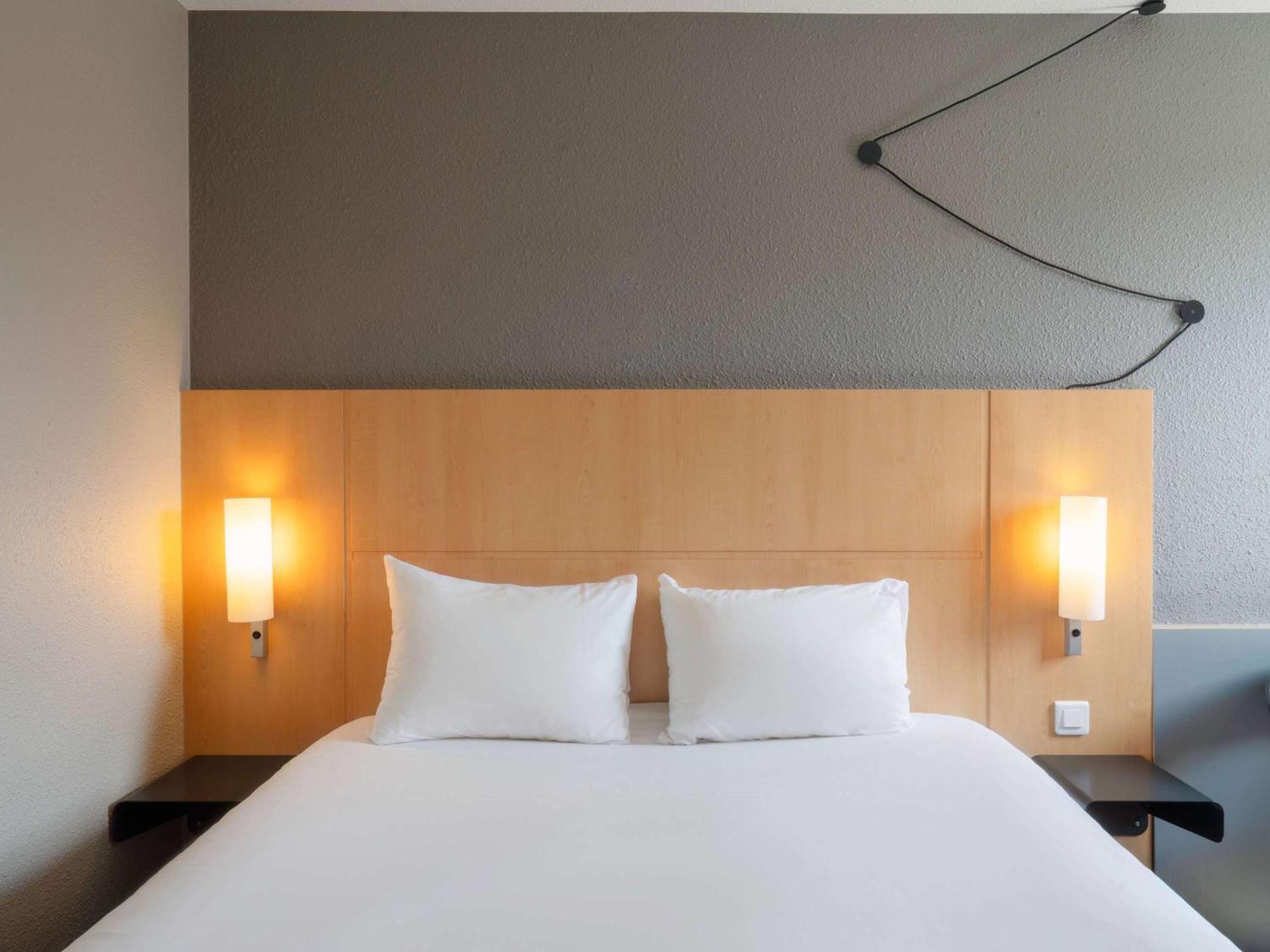 Ibis Cergy Pontoise Le Port Hotel Exterior foto
