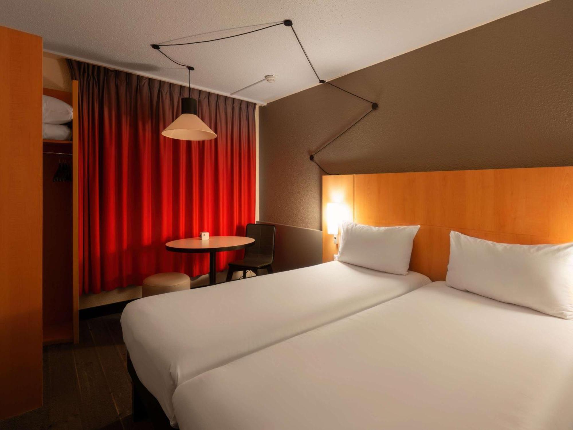 Ibis Cergy Pontoise Le Port Hotel Exterior foto