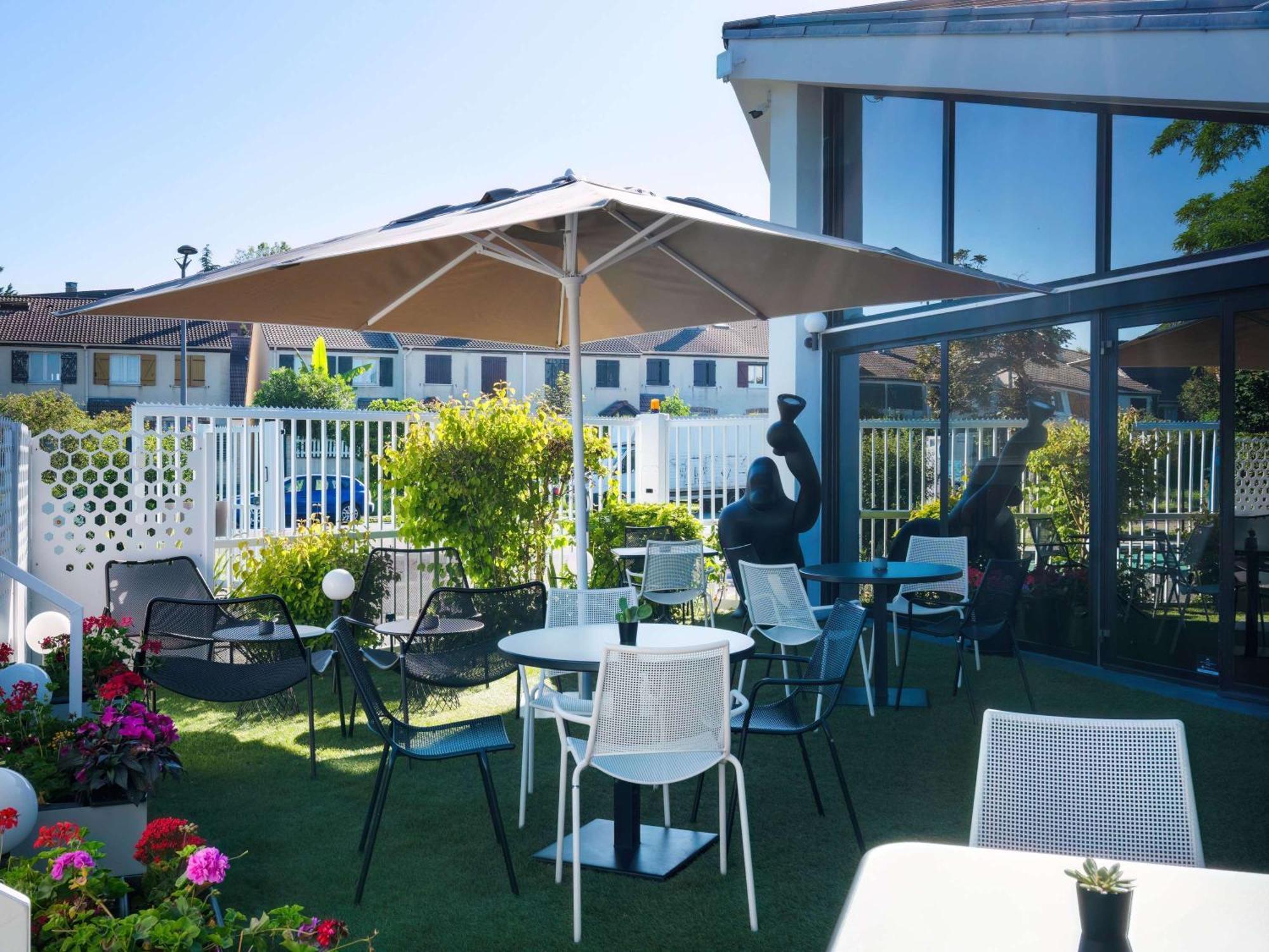 Ibis Cergy Pontoise Le Port Hotel Exterior foto