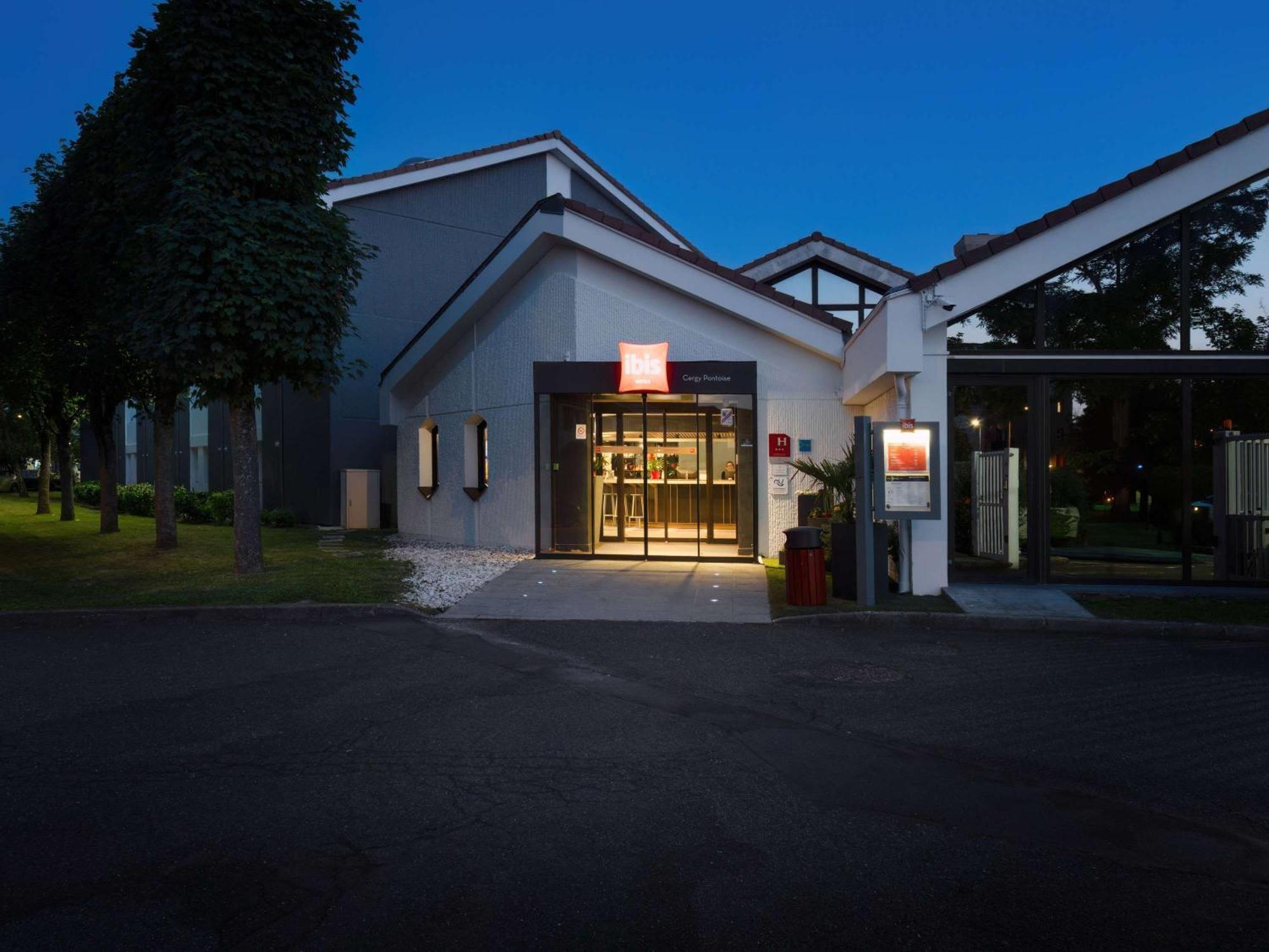 Ibis Cergy Pontoise Le Port Hotel Exterior foto