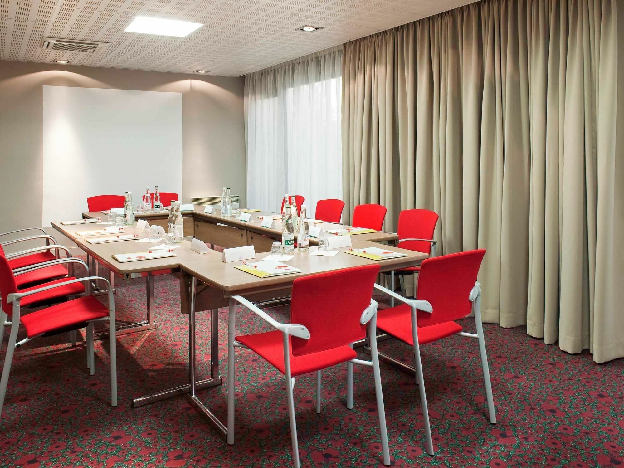 Ibis Cergy Pontoise Le Port Hotel Exterior foto